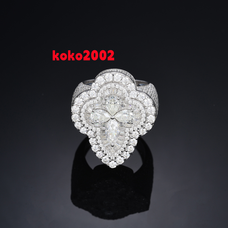 Luxurious Mens Hip Hop Jewelry 925 Sterling Silver Ring with High Quality Lab Grown Moissanite and 18k Gold Plating