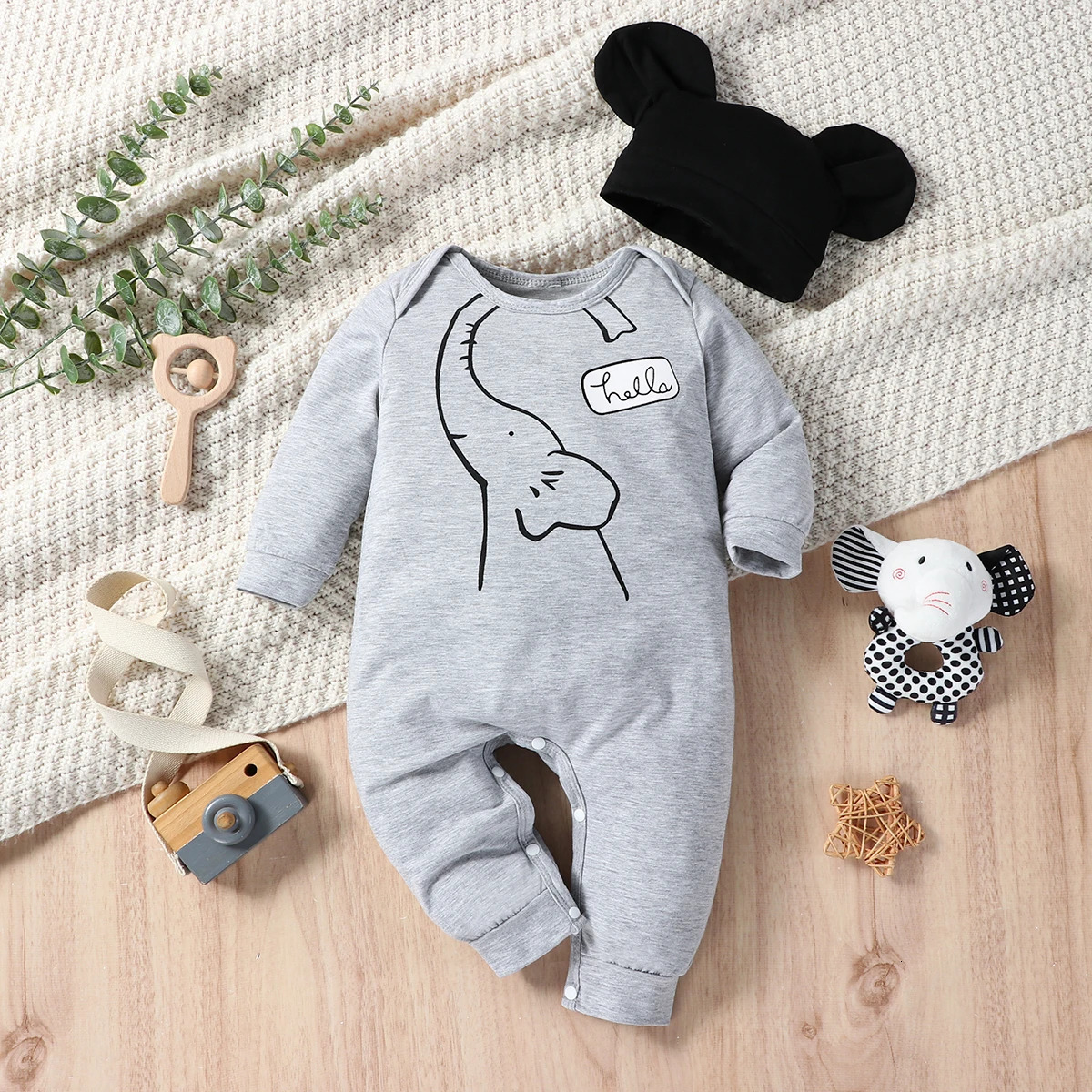 Autumn and winter baby boy cute casual fashion HELLO English letter long sleeved round neck jumpsuithat 251022