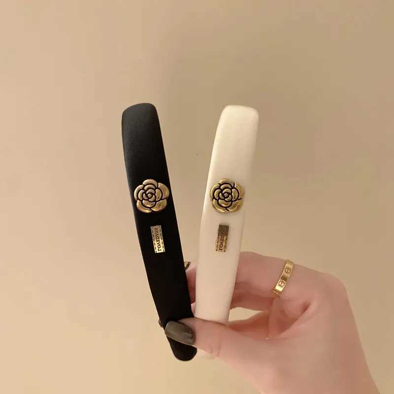 New Small Fragrant Wind Camellia Headband for Women Elegant Fashion Girl Retro Sponge Hair Band V251022
