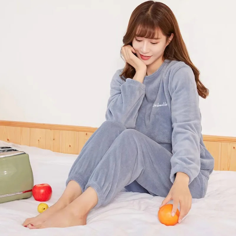 Womens Autumn and Winter Warm Pants Coral Velvet Pajama Set Loose Fitting Home Clothing for Outdoor Womens Oversized Pajamas 251022