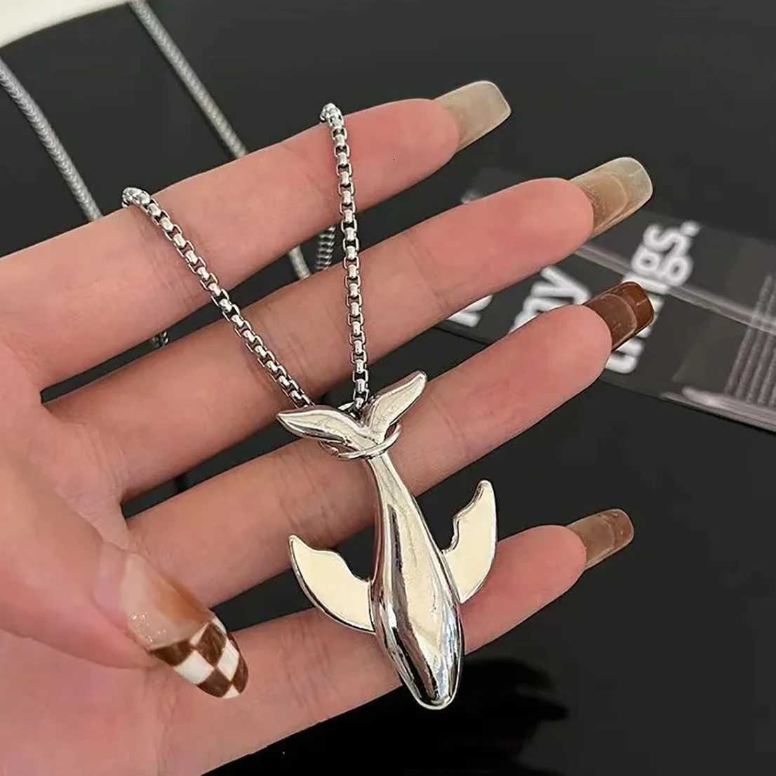 Fashion Trend Whale Stainless Steel Pendant Necklace for Men Exquisite Highend Design Small Whale Cold Wind Long Sweater Chain V251022