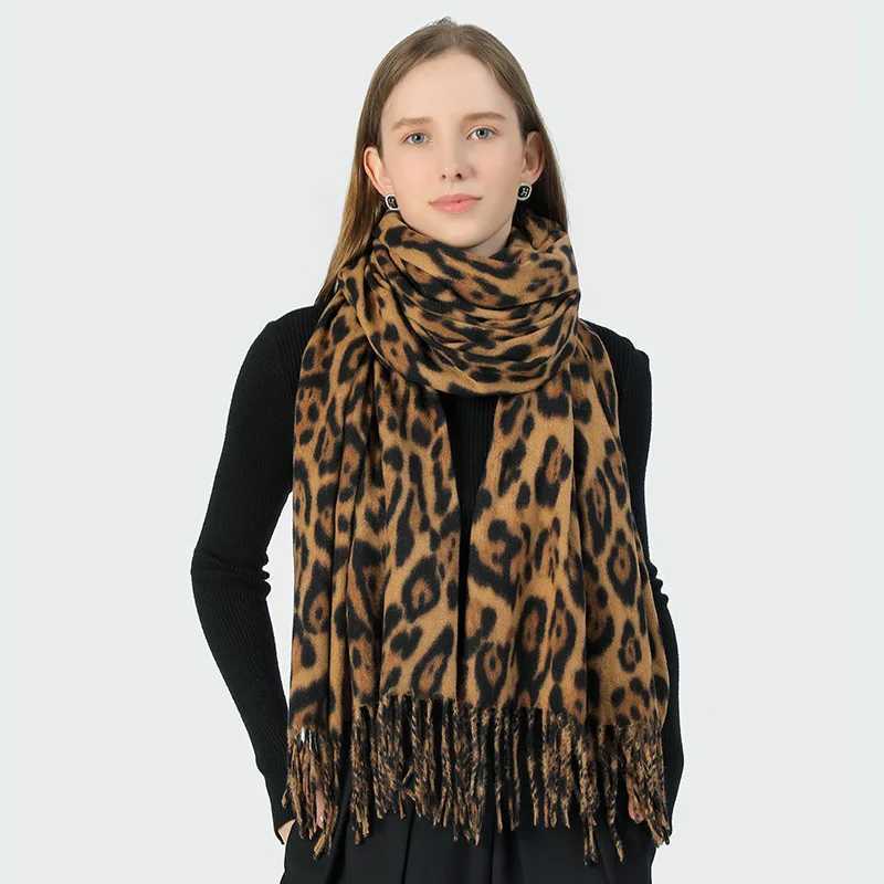 2025 Winter Leopard Print Scarf Women Warm Fashion Wrap Comfortable Stole Neckwear Versatile Shawl J251118