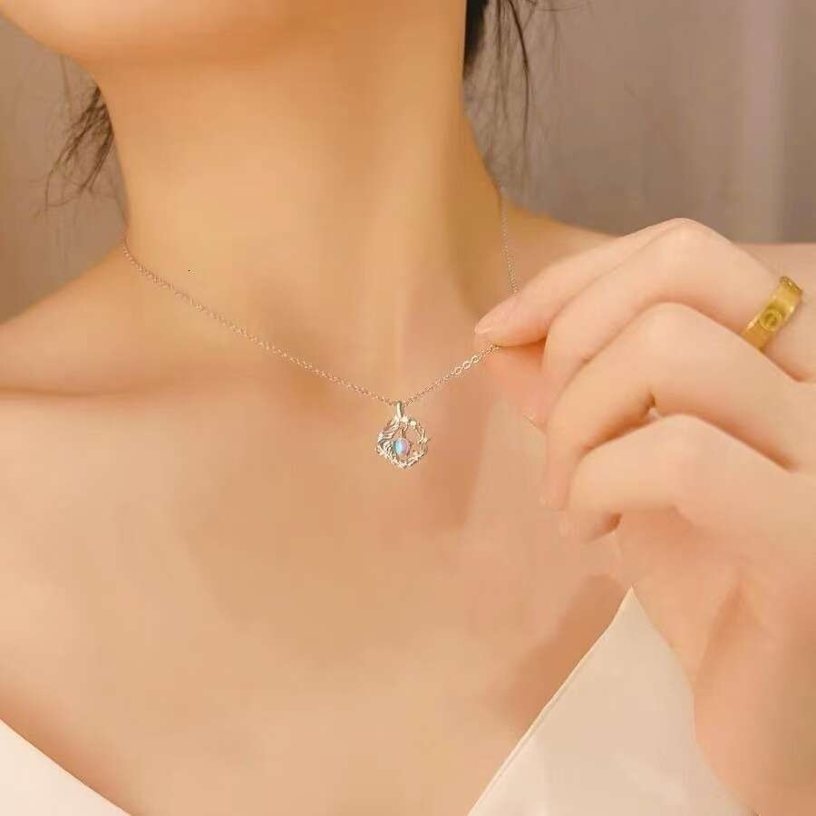 Necklace Designer luxury pendant necklace Blue Eucalyptus and Birds for Women men Ins Style Zircon inlay Copper plated with silver Festival vacation g