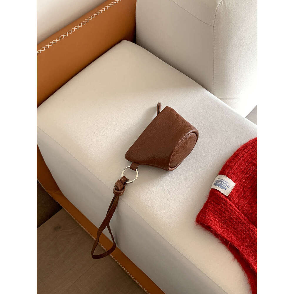 New Halter Neck Mini Fashion Versatile Lipstick Coin Purse Ins Style Solid Color Soft Leather Single Shoulder Earphone Bag B5