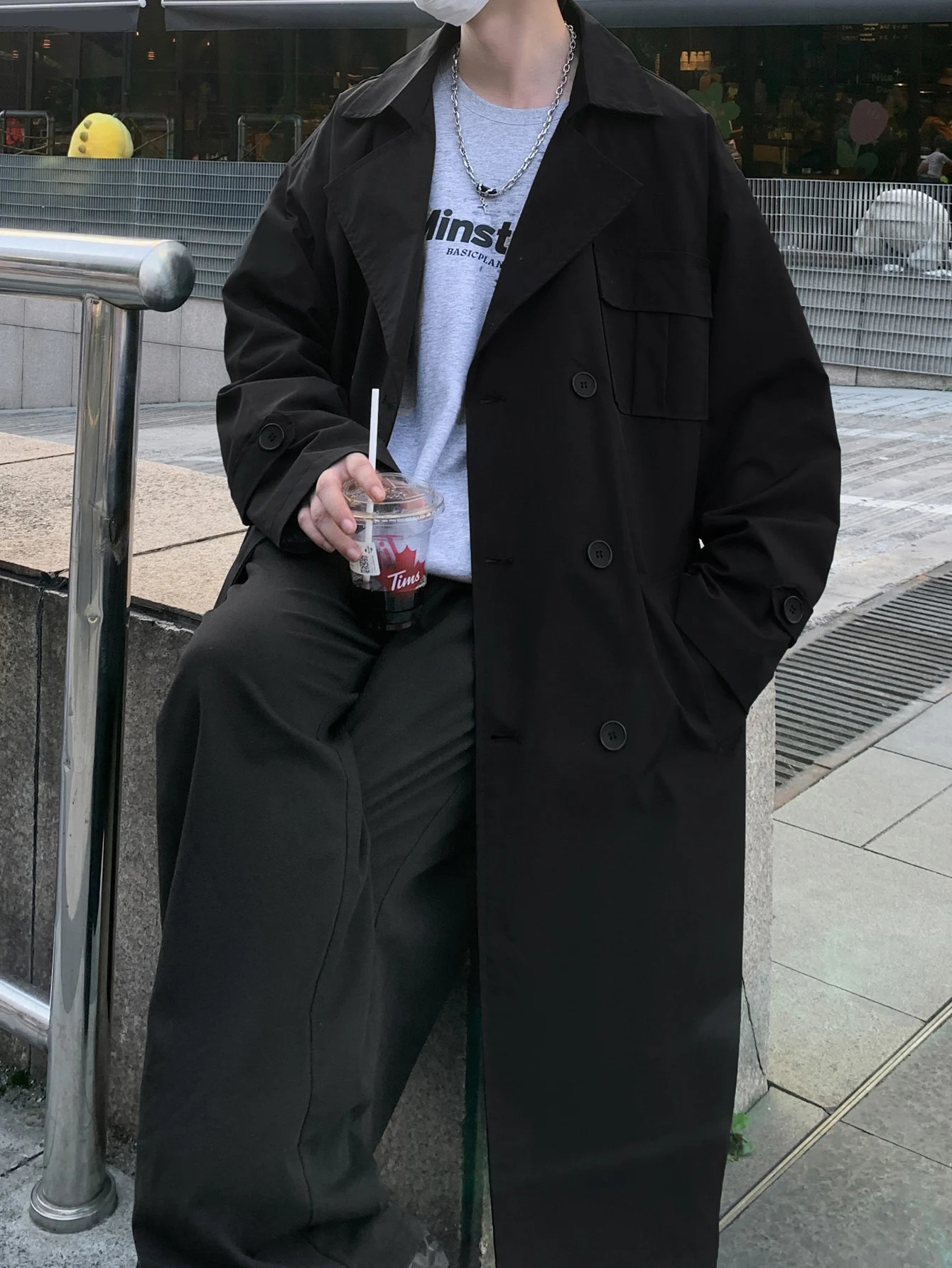 Mens autumn trench coat with double breasted n and pockets suitable for outdoor leisure in spring 251014