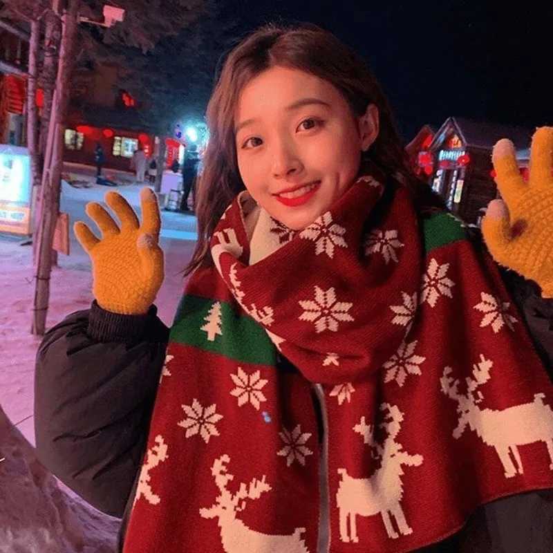 Christmas Scarf Unisex Winter Knitted Scarf Reindeer Christmas Theme Scarves Warm Scarf for Men and Women Christmas Deer Scarf J251022