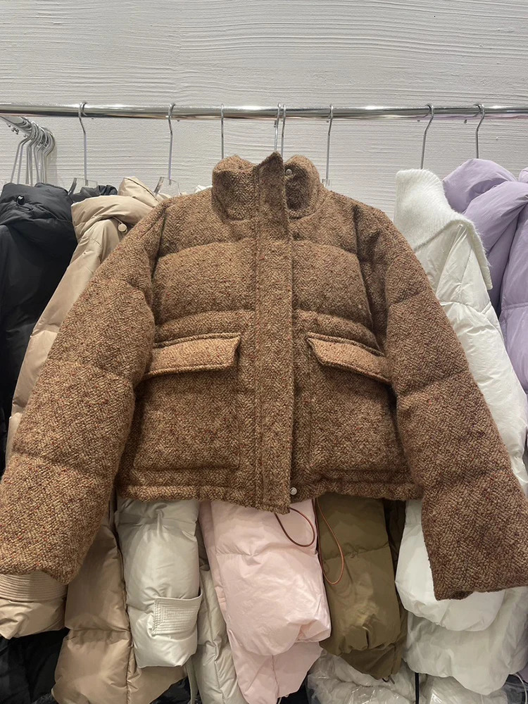 Winter Chic Stand Collar Short Parker Down Jacket Female Big Pocket Zipper Thick Outwears Women White Duck Warm Puff 251017