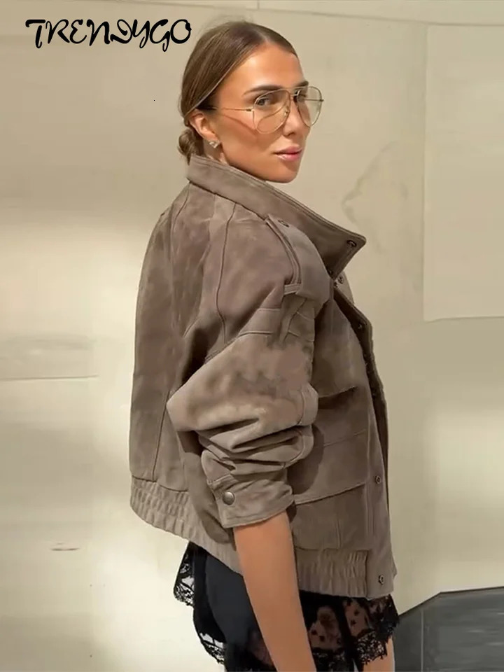 Suede Safari Style Short Bomber Jackets Women Fashion Stand Collar Epaulet Elastic Hem Button Loose Coats Chic Ladies Outerwears 251021