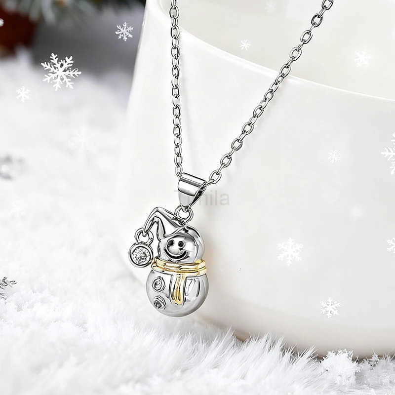 Huitan Cute Snowman Pendant Necklace for Women Silver Color Fancy Yellow Scarf Christmas Accessories Statement Jewelry Drop Ship U251022