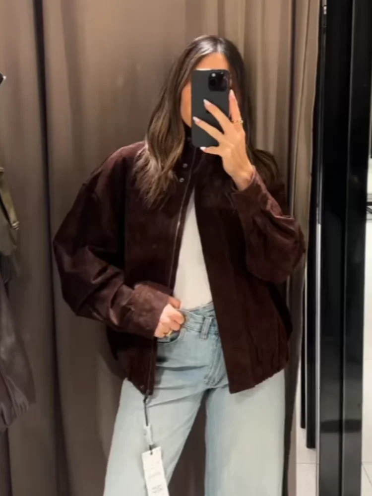 Vintage Brown Suede Short Jacket Women Elegant Stand Long Sleeve Zipper Bomber Coats Autumn Chic Female Commute Street Outerwear 251020