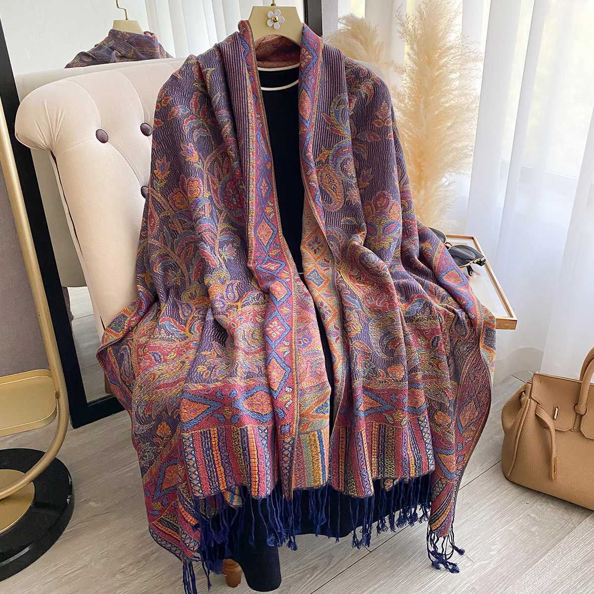 Womens Fashion New Faux Cashmere Winter Scarf Vintage Printed With Tassels Thick Warm TwoSided Outdoor Shawls J251129