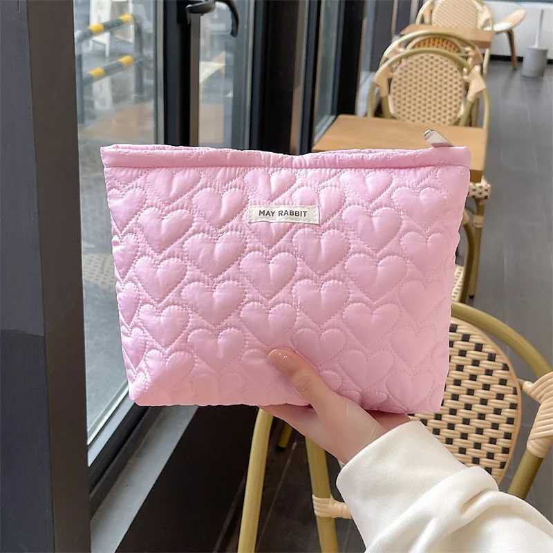New Heart Pattern Women Makeup Bag Toiletries Cosmetic Organizer Zipper Bag Travel Wash Pouch Cosmetic Bag Female Make Up BagsW251021