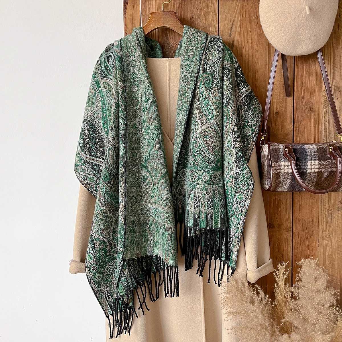 Womens Winter Thick Shawl Paisley Print Warm Long Tassel Scarf ColdResistant Poncho Stol National Style J251118