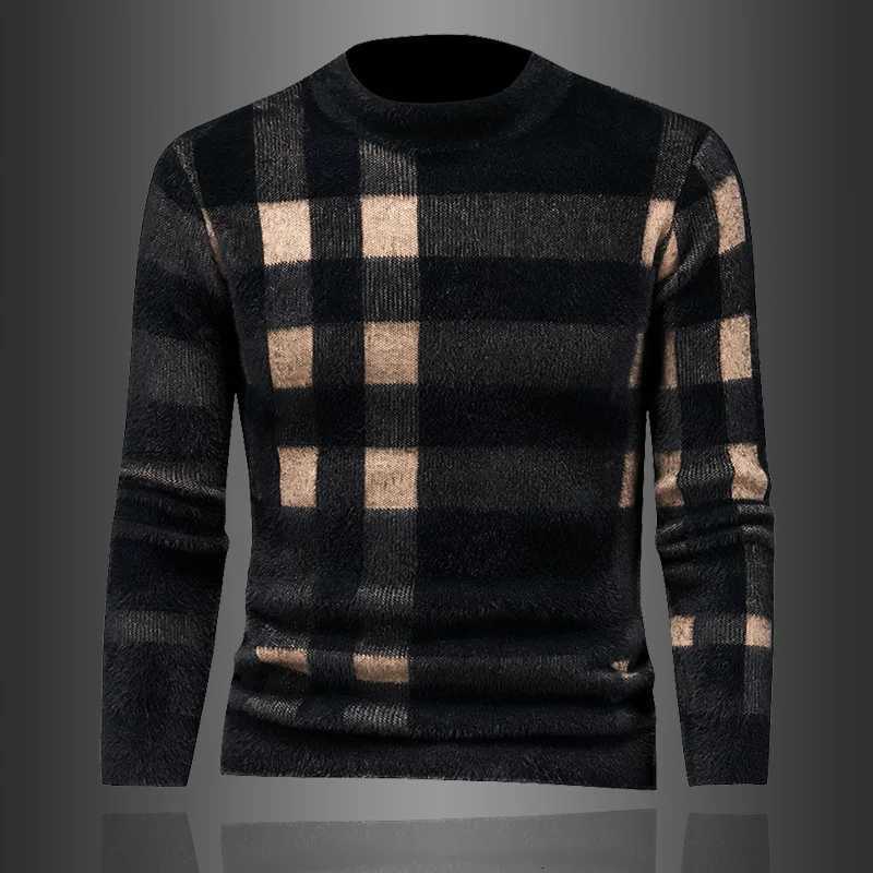 New Luxury Brand Autumn Winter Mens Knitted Pullover ONeck Striped Jacquard Sweater Fashion Versatile Warm Trend Mens WearXJ251022