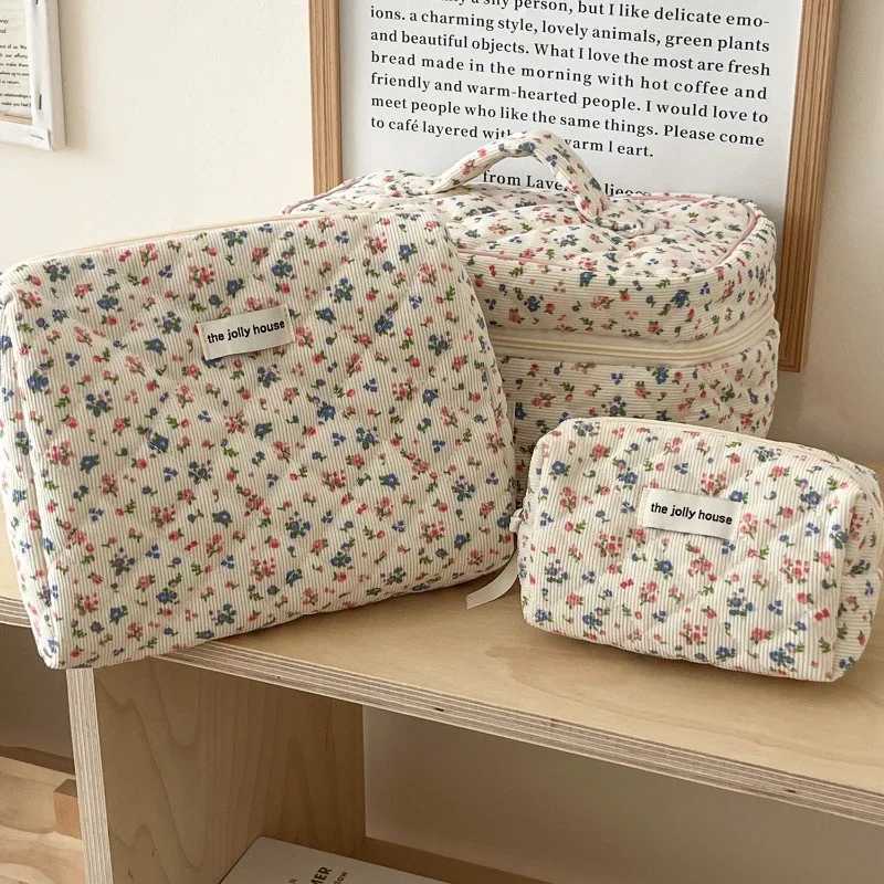 Floral Sweet Womens Storage Bags Retro Corduroy Ladies Cosmetic Bag Travel Portable Female Makeup Case Clutch Purse HandbagsW251021