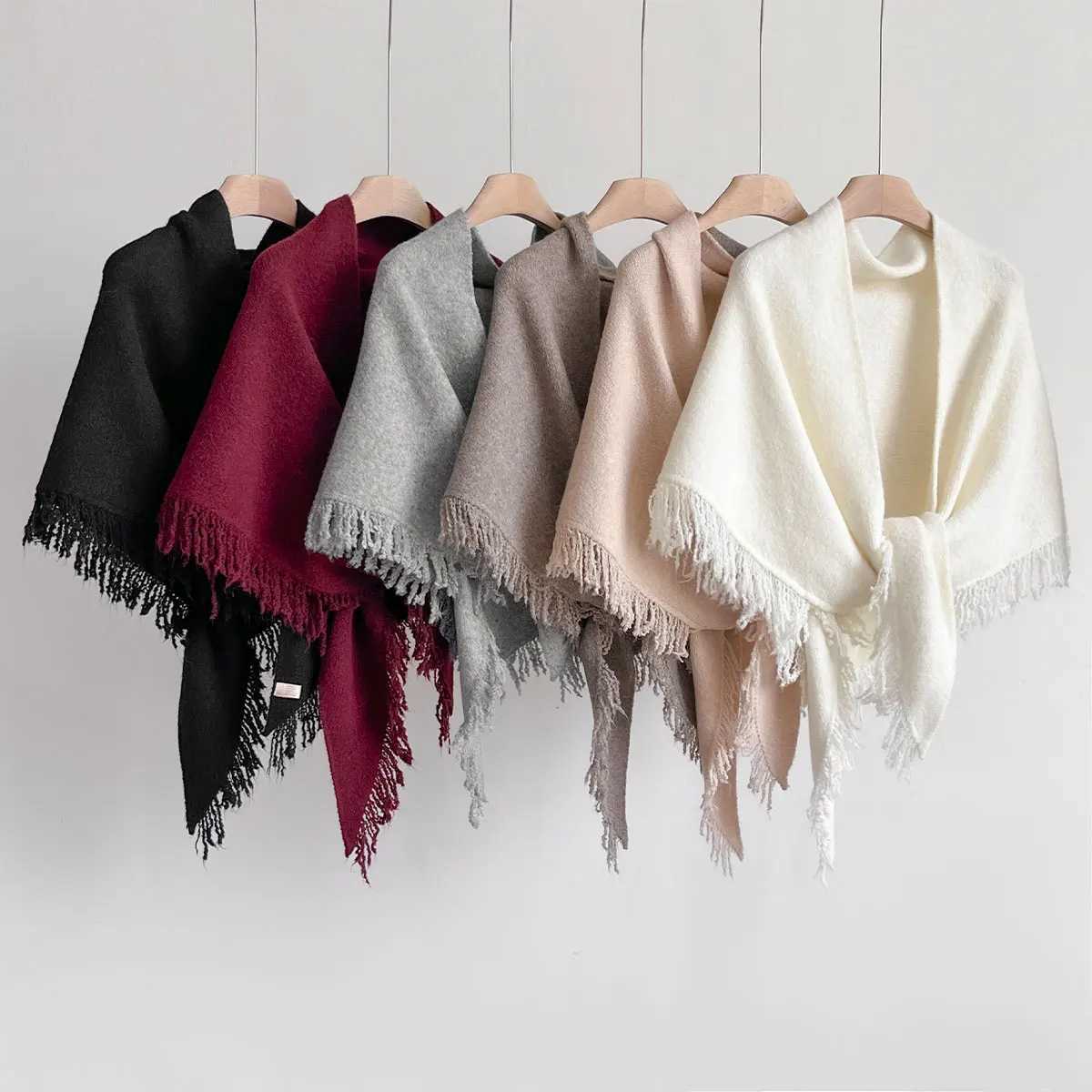 2025 Autumn and Winter New Womens Neck Wrap Wool Blended Tassel Triangular Shawl Female Thickened With Knitted Warm Shoulder J251129