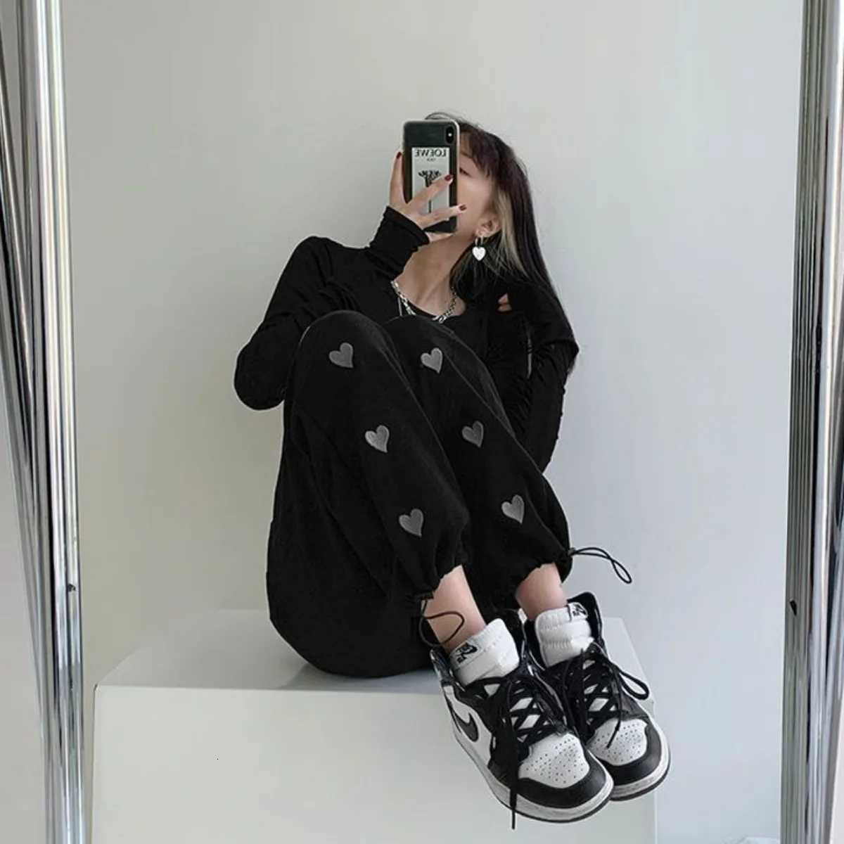 Sweet and Fresh Heartshaped Fashionable New Sports Pants for Women High Waisted Loose Fitting Home Drawstring Casual PantsT251022