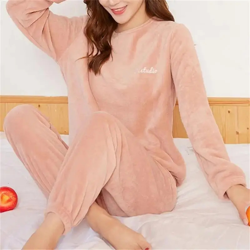 Women Velvet Pajama Set Fleecing Warm Loose Top And Elastic Waist Pants Home Casual Warm Woolen Suit Women Autumn Winter 251022