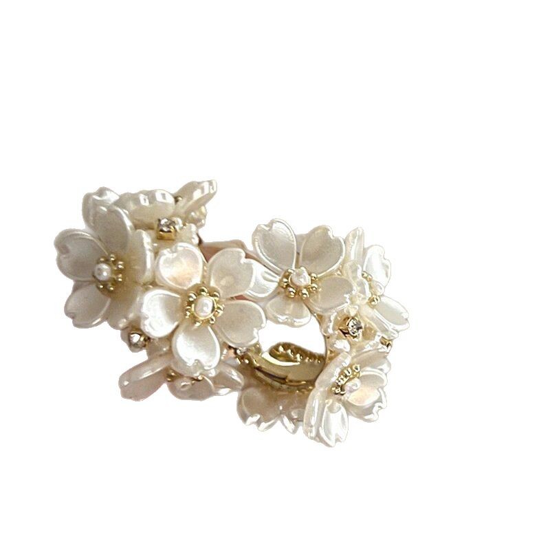 Designer earrings Retro Elegant Pearl Flower Shell Zircon Earrings for Women High Grade and Light Luxury Earrings free shipping diamond earrings