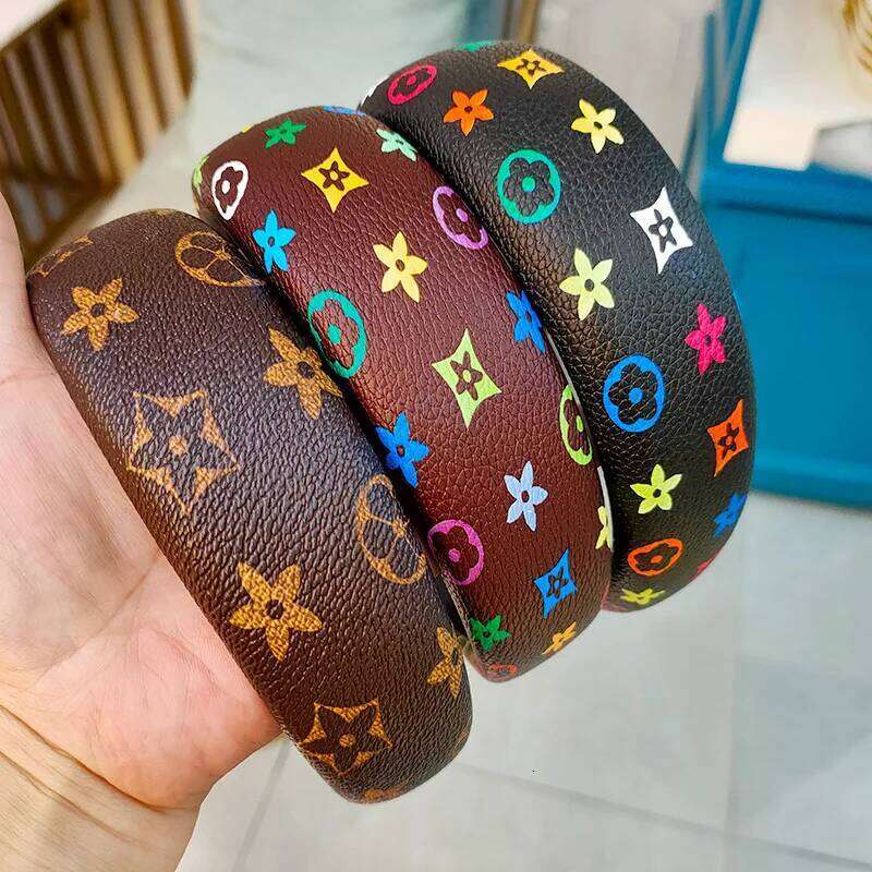 Han leather color printed checkered wide edge headband accessory, simple face washing and pressure hair accessory