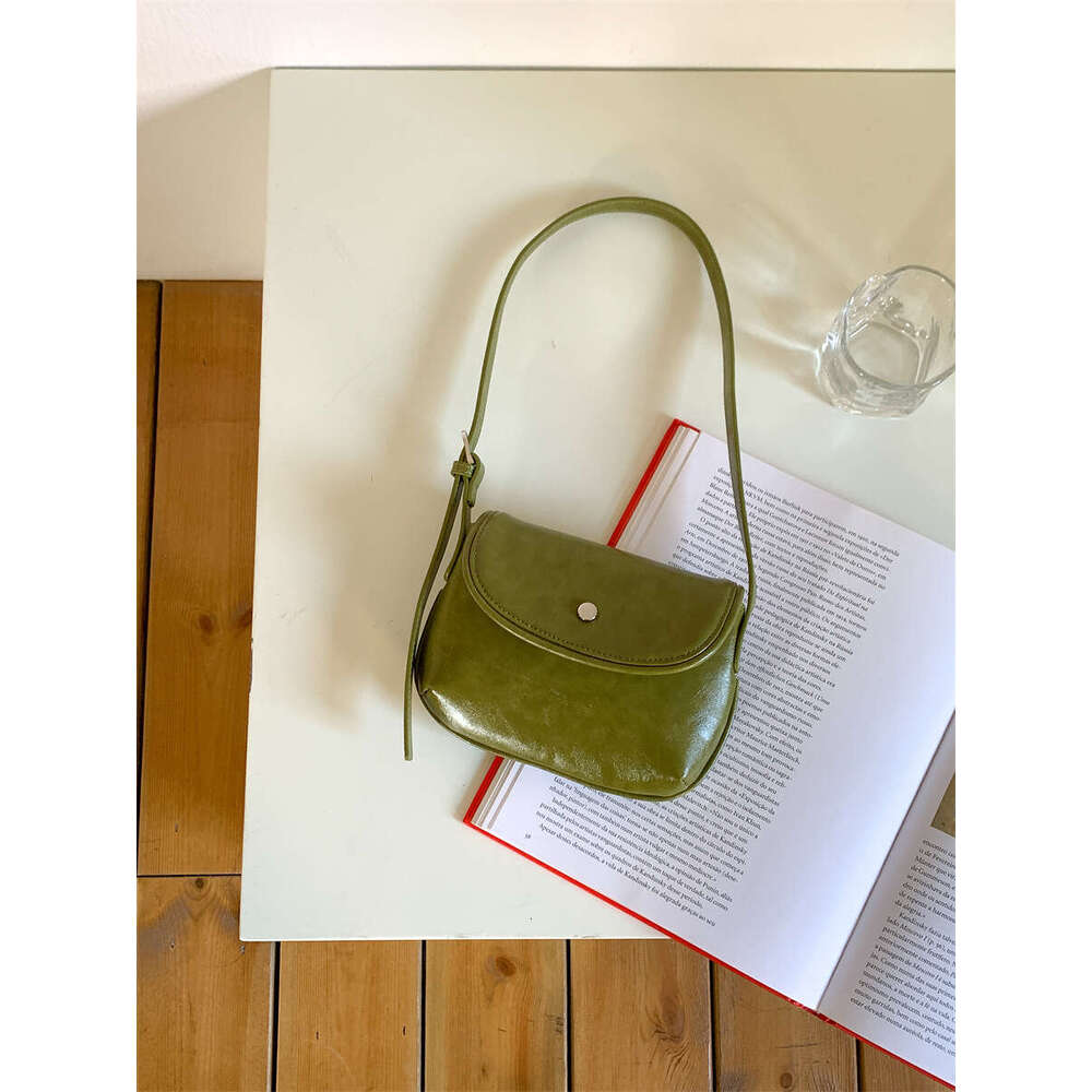 New Fashion Simple Single Shoulder Small Square PU Leather Niche Style Underarm High-End Shell Saddle Bag B5