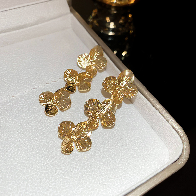 New Spliced Flower Earrings Bracelet Necklace Set Light Luxury Minimalist Style Collarbone Chain Fashion Versatile Accessories - view 7