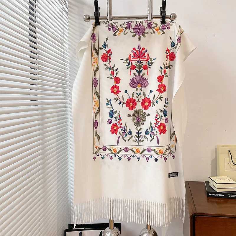 Luxury Winter Embroidery Cashmere Scarf Women New Design Warm Blanket Poncho Scarves Female Shawl Thick Foulard Bufanda J251118