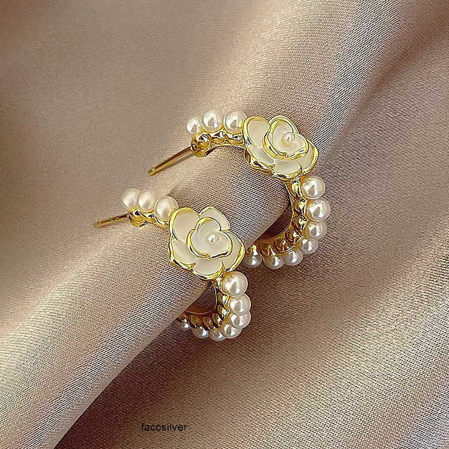 Stud Designer Earrings Jewelry Jewellery Camellia Pearl Design Earrings Women Vintage French Chic Luxury High End Elegant Timeless Hoop Stud Earrings