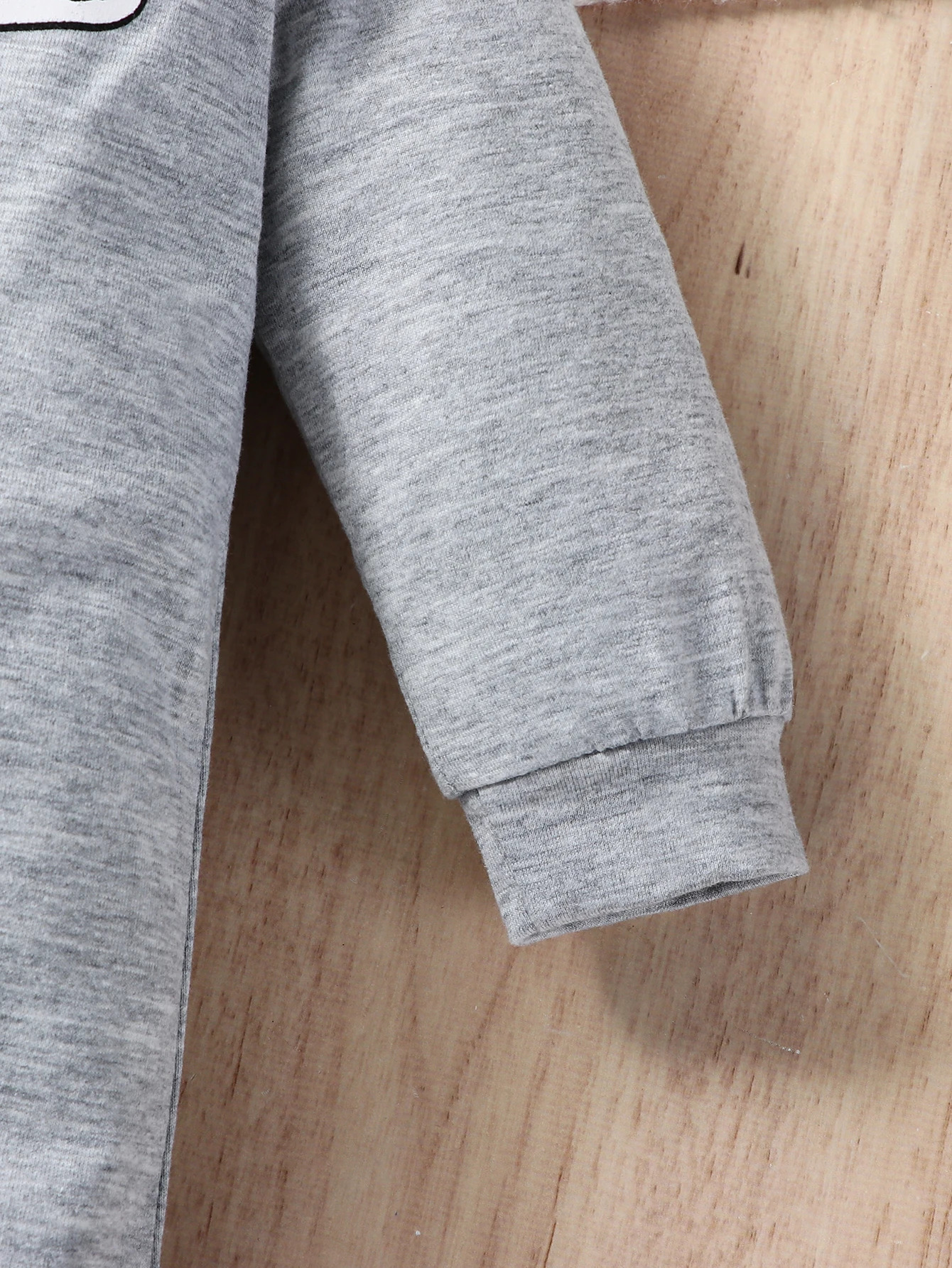 Autumn and winter baby boy cute casual fashion HELLO English letter long sleeved round neck jumpsuithat 251022