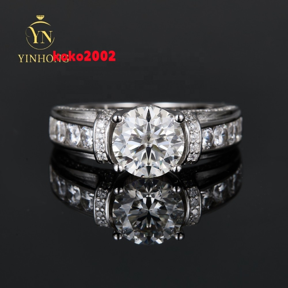 High Quality Wedding Jewelry S925 Silver Moissanite Mens Patterned Rings Round Cut for Mens Wedding Engagement Ring