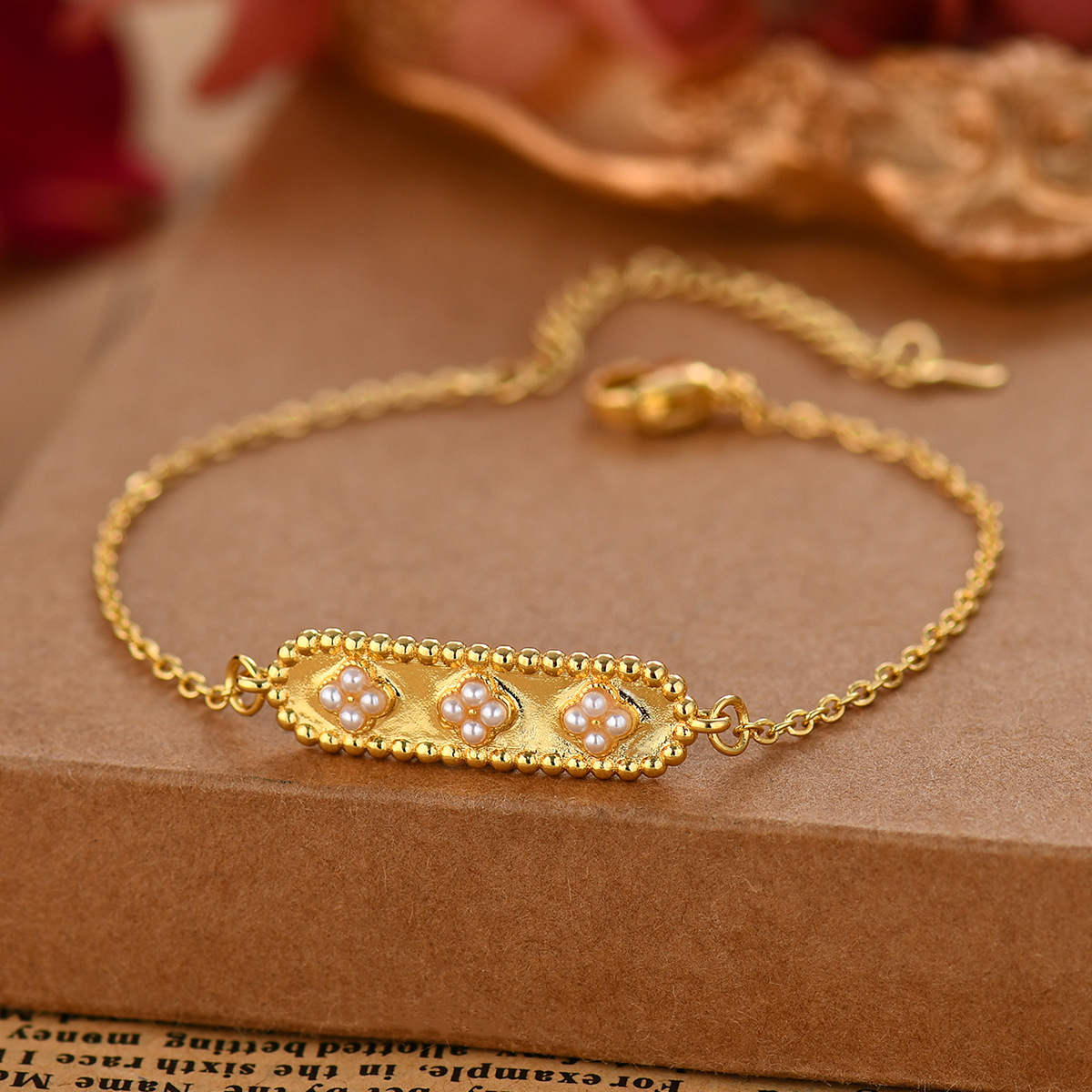 Retro designer bracelet Minimalist Zircon Full Diamond Bracelet set Light Luxury Bracelet Design Pearl Bracelet charm bracelet free shipping