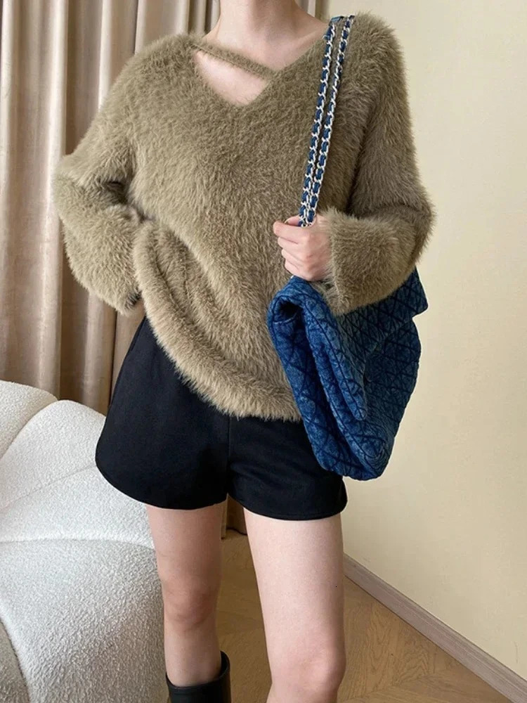 Womens Mink Velvet Vneck Pullover Loose Soft Long Sleeve Sweater French Fashion Simple Style for Autumn Winter 251016