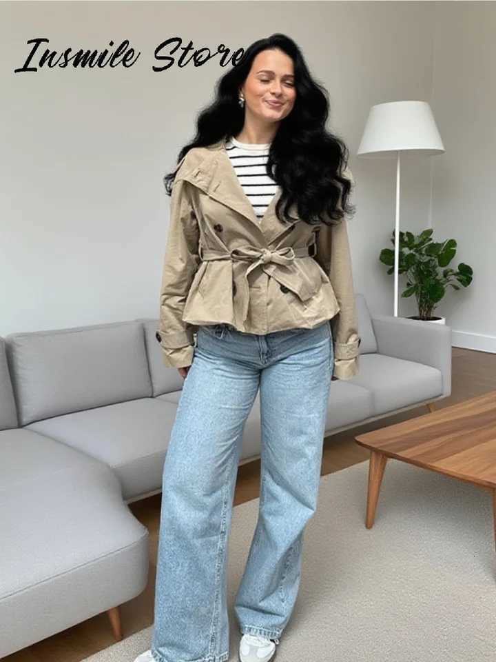 Fashion Belt Short Trench Coat Women Stand Collar Double Breasted Pocket Long Sleeve Coats 2025 Autumn Lady Commute Chic Outwear Y251105