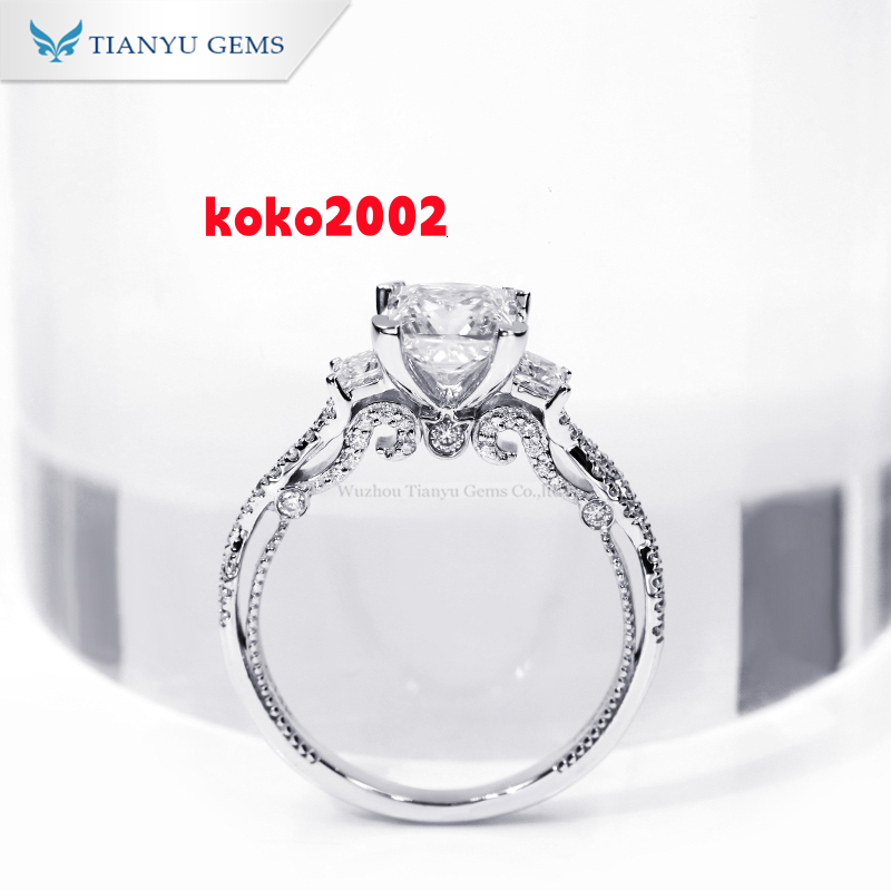 Tianyu Gems Luxury Design Princess Cut Moissanite Diamond White Gold Engagement Ring