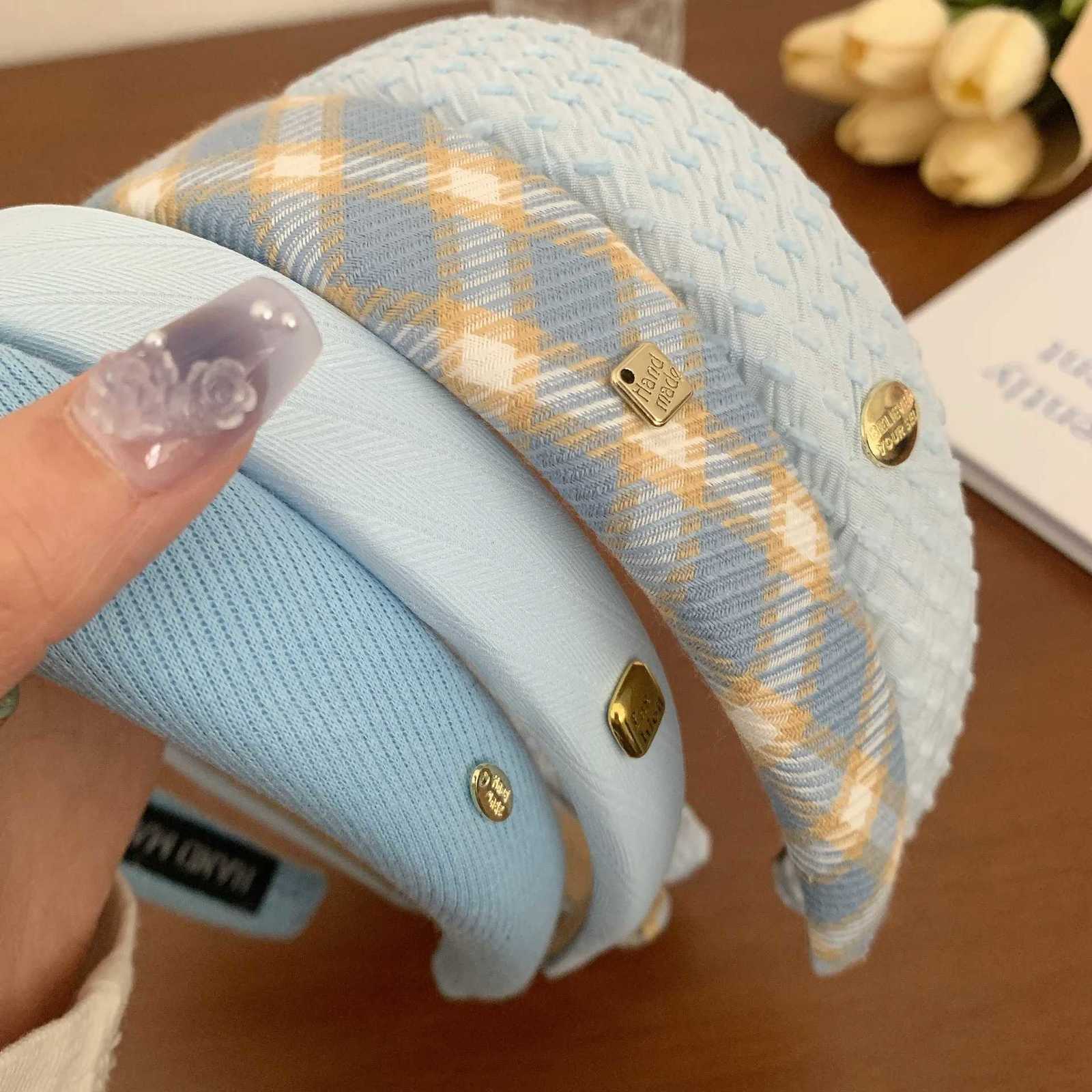 New Korean Style Sponge Headband for Women Elegant Gold Label Blue Wide Brimmed Hair Band Fashion Girl Face Wash Hair Hoop V251022