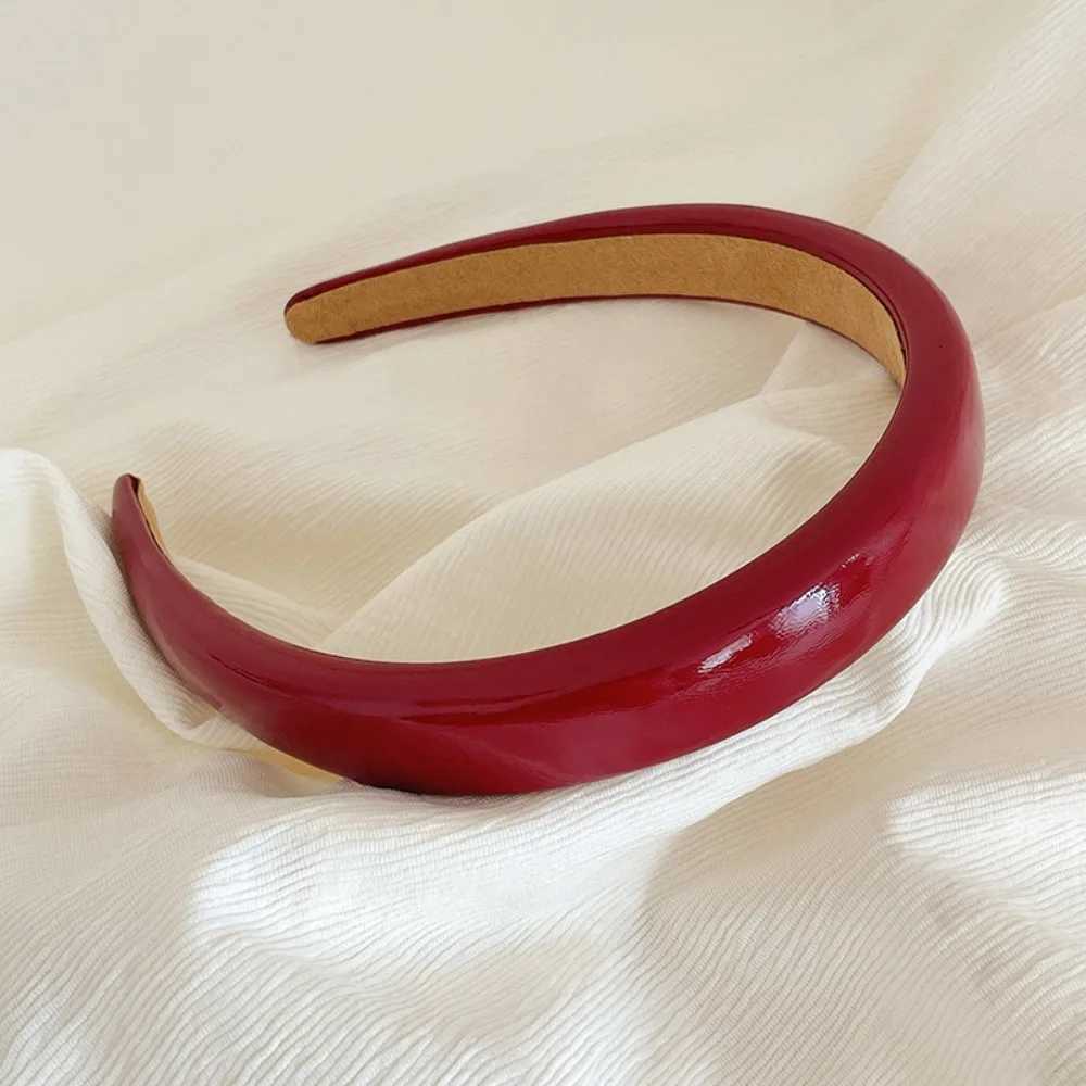 Retro Red Leather Sponge Headband for Woman Fashion Temperament Hair Hoop Wash Face Hair Band Female Party Hair Accessories Gift V251022