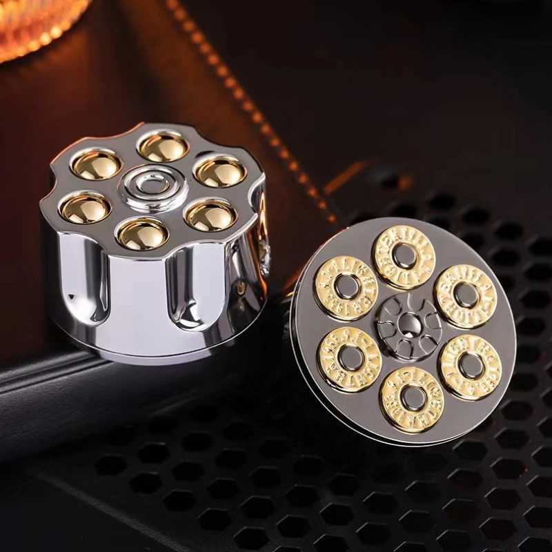New Strange Creative Casino Chips Metal Lighter Gas Personty Butane Torch Lighter Oil Smoking Portable Mini Fun Gadgets C251022