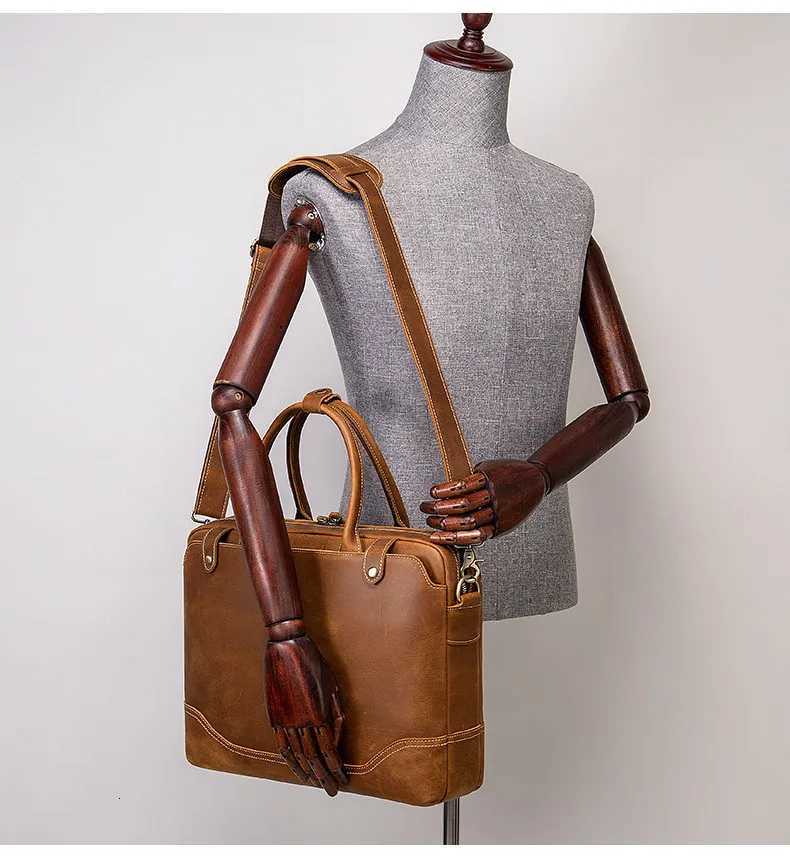 2025 New Genuine Leather Men Briefcase Crossbody Handbags RealLeather Retro Shoulder Messenger Bag Large Capacity Laptop Bag W251022