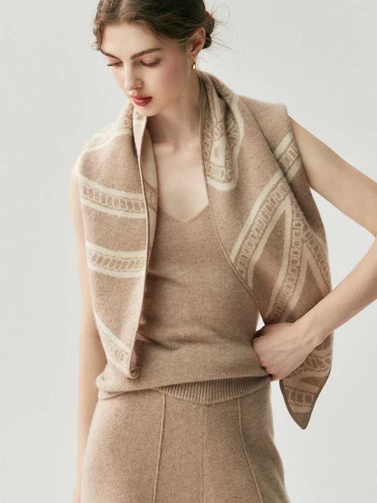 ADDONEE Autumn Winter Womens 100 Cashmere Scarf Triangle Scarf Shawls Autumn Winter Luxury Cashmere Knitwear Striped Shawls J251129