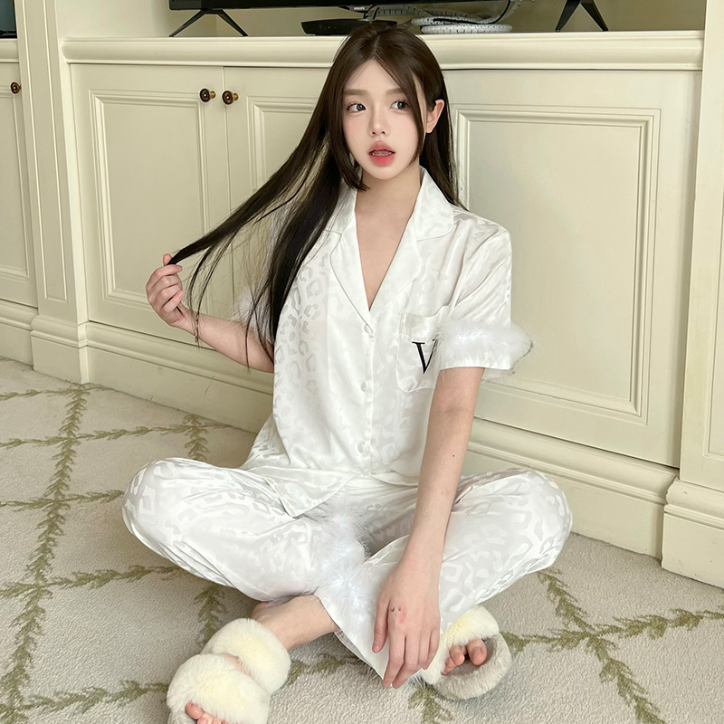 Women's Comfortable Soft Leopard Pajama Ice Silk Long Sleeve Breathable Suit Pajama Jeans 2 Piece Wear French Luxury Silk Household Clothes Autum