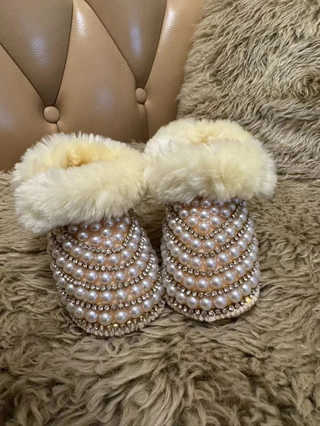 Rabbit Fur Handmade Shoes Crystal Baby Snow Boot Warm Furry First Walkers Slippers Infant Rhinestones Pearls Botties 251022