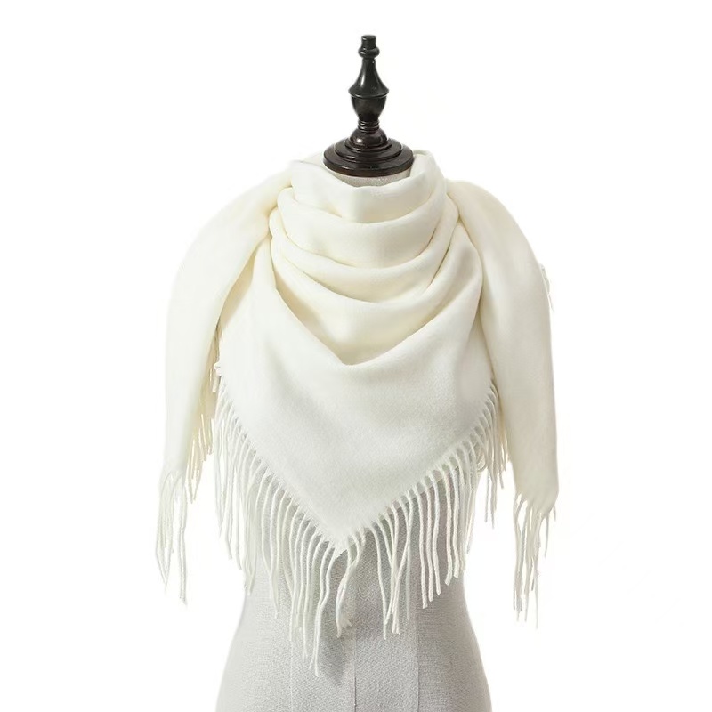 T2121 Korean version of the cashmere scarf women's autumn and winter new solid color square scarf ladies tassel scarf shawl