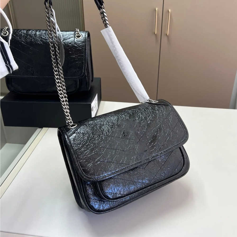 2025 New Evening Bags Luxury Shoulder Bags designer handbag women Fashion crossbody bag leather nk bag classic flip chain mailman bag diamond patterned Top Quality