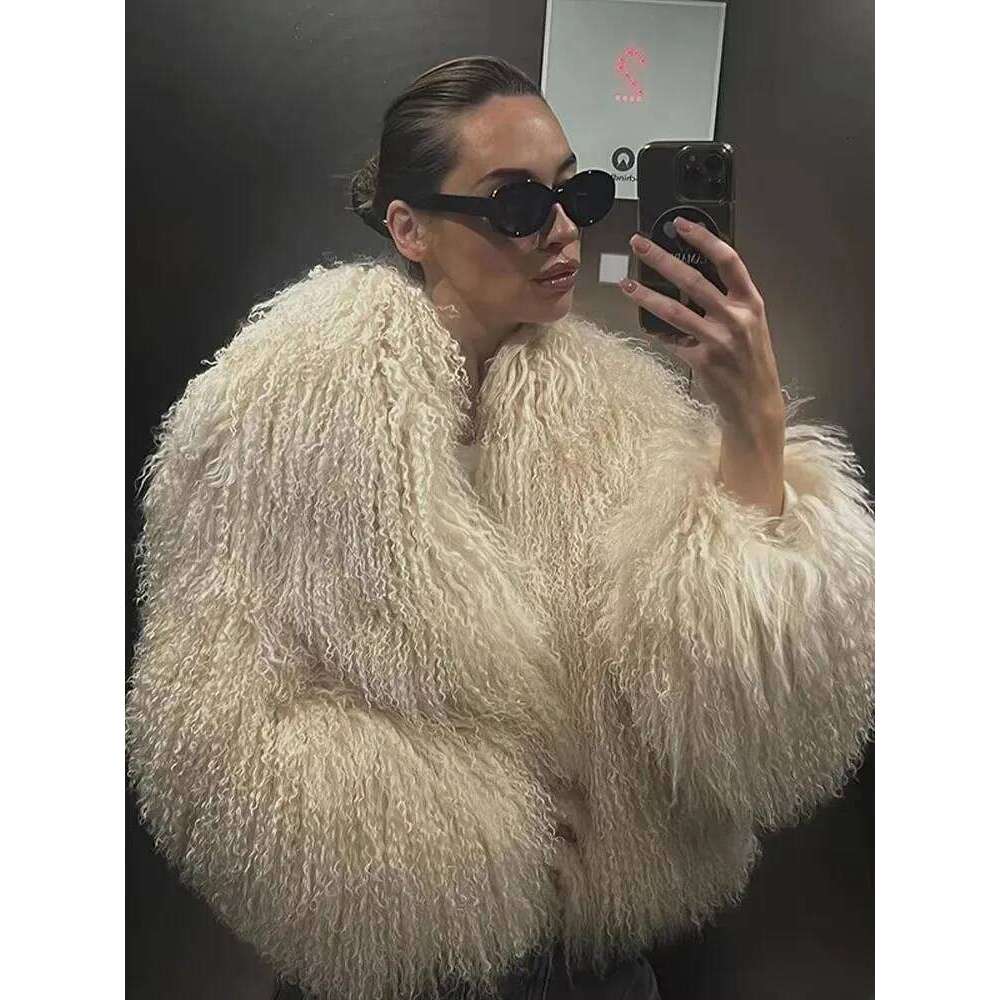 Fashion Solid Plush Faux Fur Coat Women Elegant Warm Long Sleeves Loose Jacket 2025 Lady Winter Chic High Street Outerwear