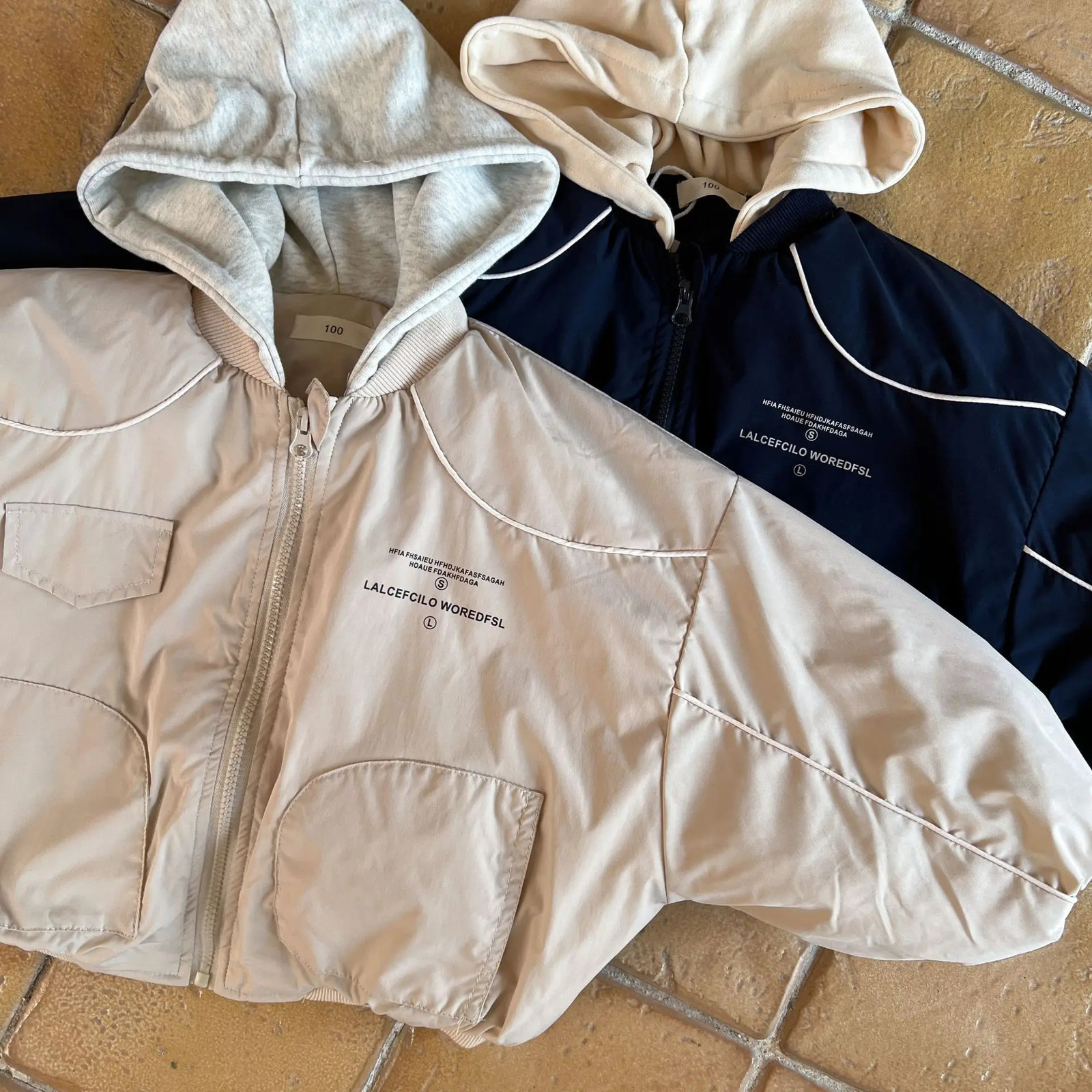 Children Hooded Warm Parkas Autumn Winter Casual Boy Baby Letter Fleece Thicken Tops Jacekt Solid Girl Kid Fleece Cotton Coat 251021