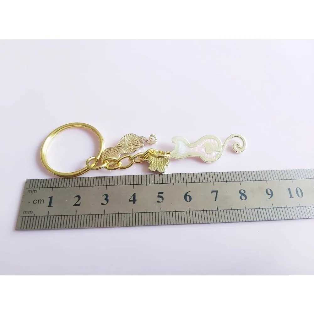 Cute Cat Keychain Enamel Flower Keyring Decor for Garden Cat Lovers Kawaii Bag Charm J251121