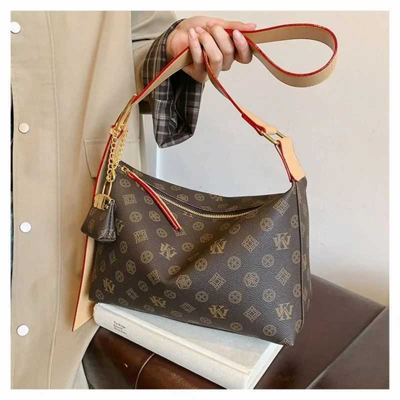 New Largecapacity Bag for Autumn and Winter Cmuting Tote Bag Highend Singleshoder Bag Wide Shoder Strap Crossbody Bag Y251022