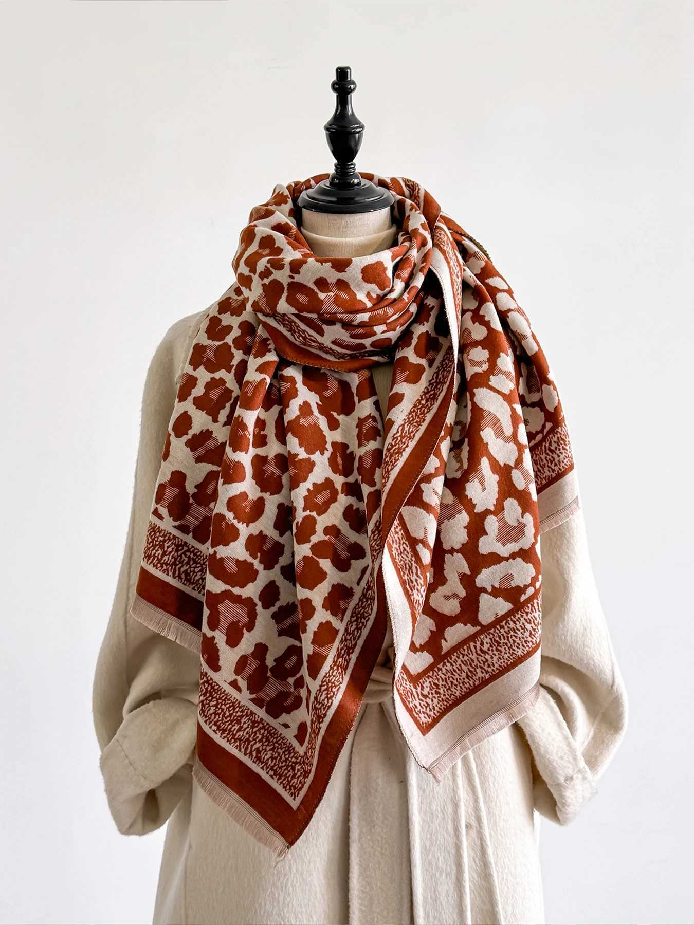 Winter Elegance Thick Faux Scarf for Women TwoSided Warm Soft Shawl Wrap Feminine Patterned Blanket for Cold Weather J251129