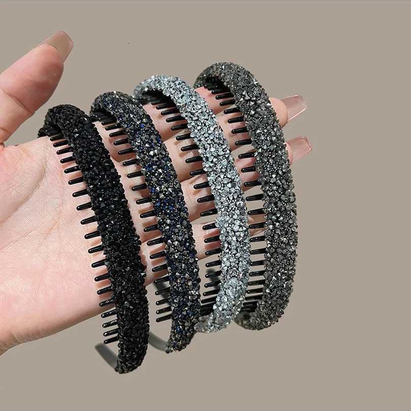 AWAYTR Luxury Nonslip Rhinestone Hair Hoops Bands Women Tooth Elastic Headbands For Women Shiny Hair Hoops Bezel Accessories V251022
