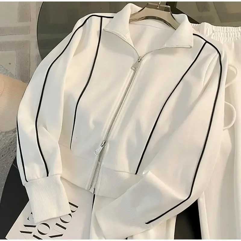 Cozy Striped Contrast Sweatshirt Pants Set Women Casual Lapel Full Sleeve Zipper Tops Long Trousers 2025 New Lady SportswearT251022